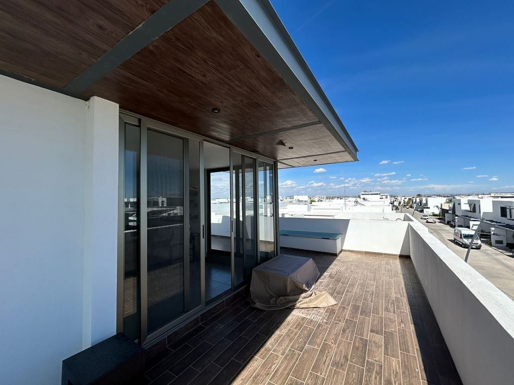 CASA EN RENTA FRACC. PUNTA DORADA