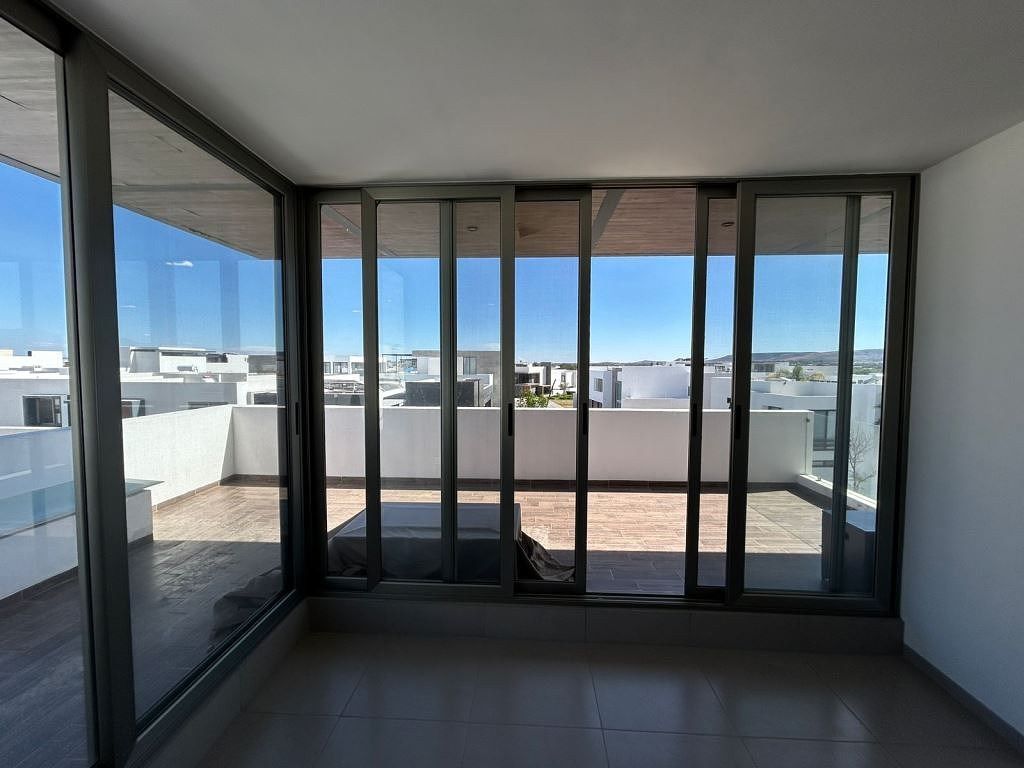CASA EN RENTA FRACC. PUNTA DORADA