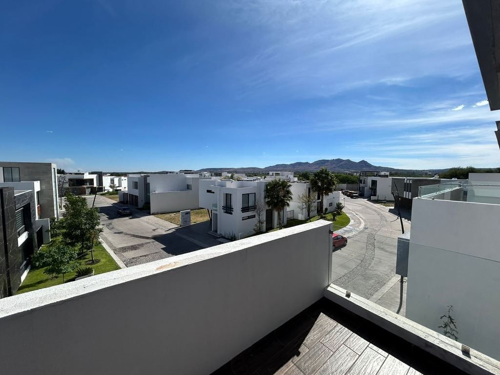 CASA EN RENTA FRACC. PUNTA DORADA