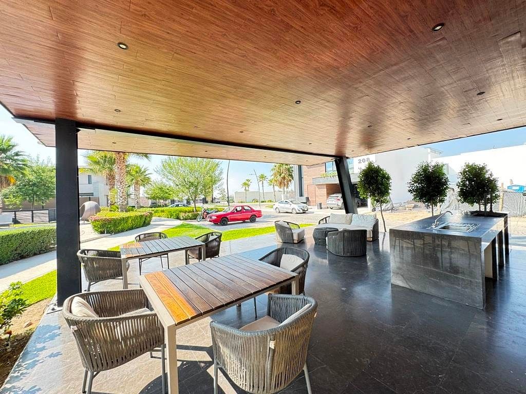CASA EN RENTA FRACC. PUNTA DORADA