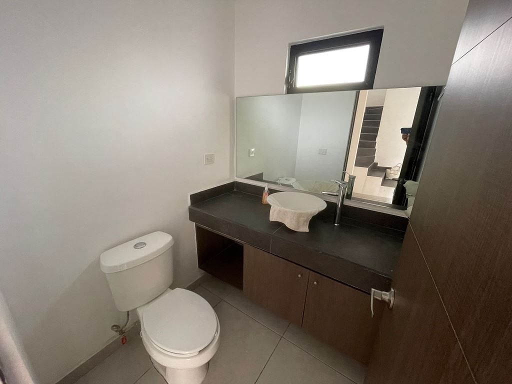 CASA EN RENTA FRACC. NUEVA CASTILLA
