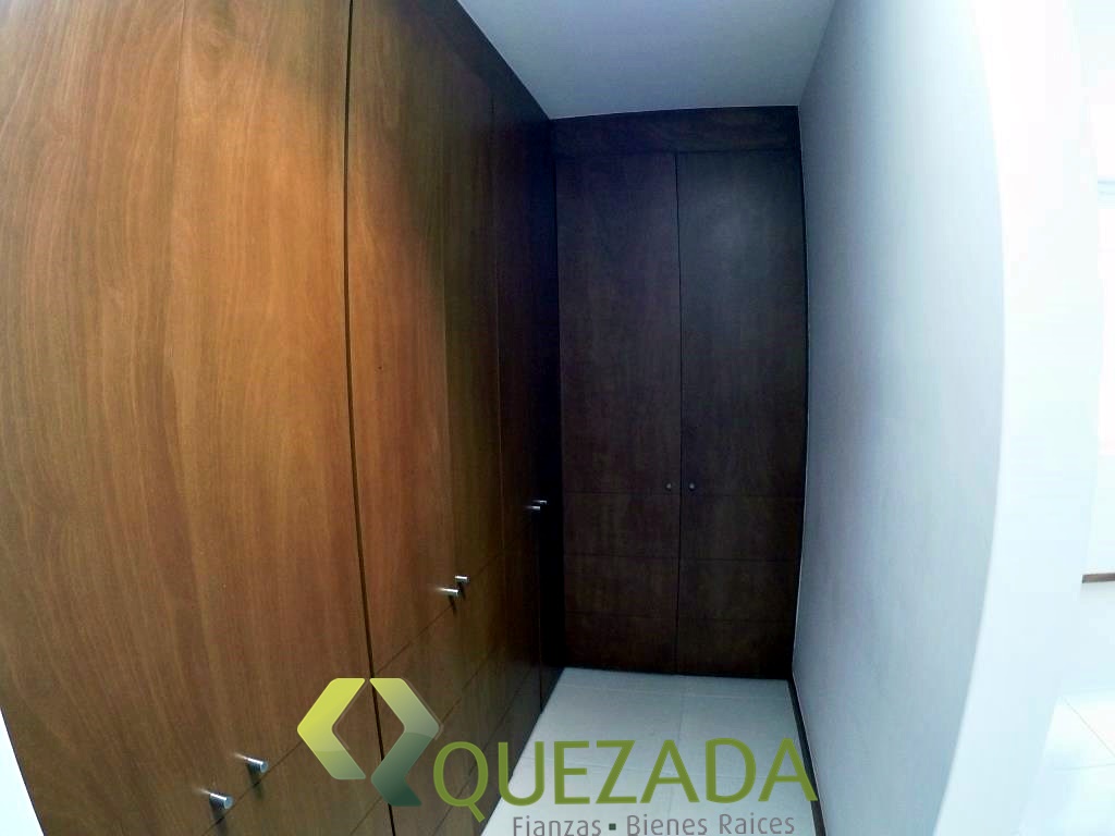 Casa en privada, zona de gran plusvalía. 