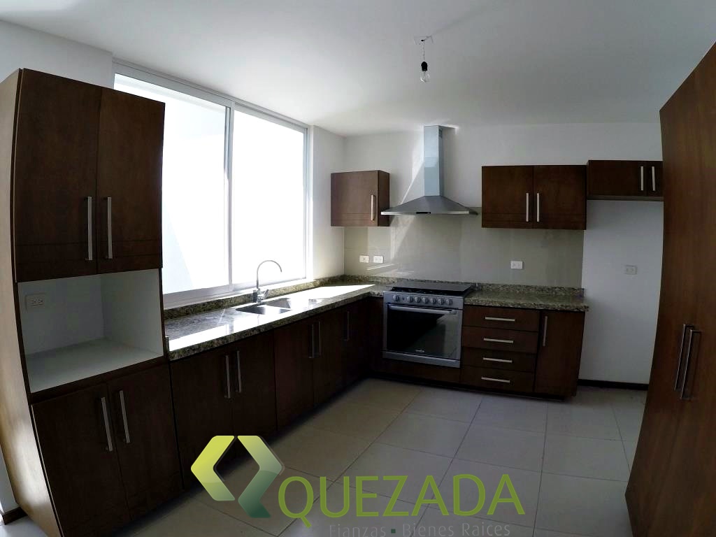 Casa en privada, zona de gran plusvalía. 
