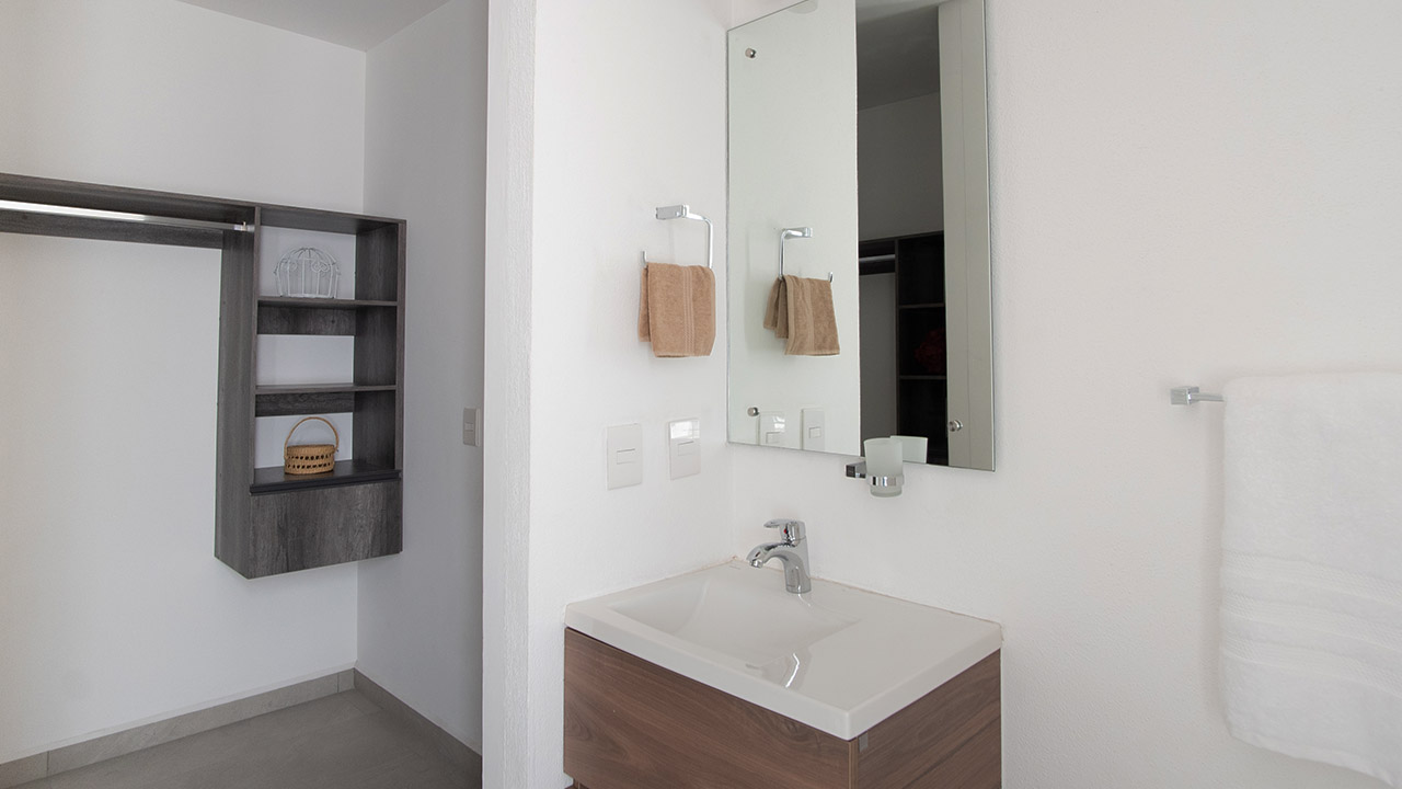 Casa Nueva Zona Sur-Poniente, Zona De Gran Plusvalía (ANDROMEDA)