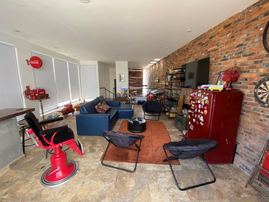 Innovadora casa en zona poniente de Ags