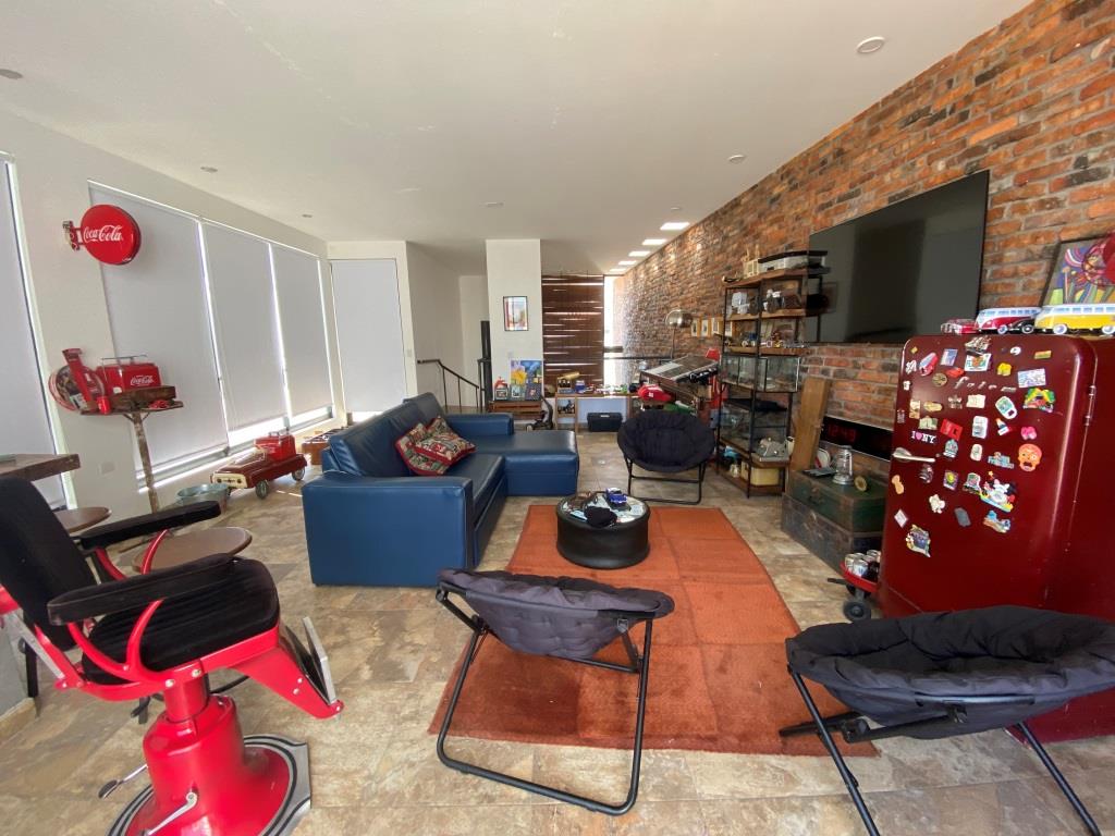 Innovadora casa en zona poniente de Ags