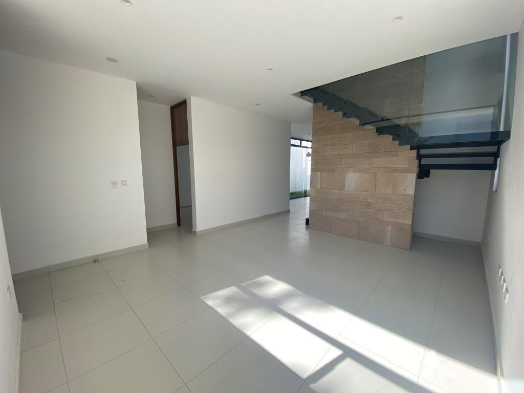 Casa nueva en esquina, excelente proyecto arquitectónico. 