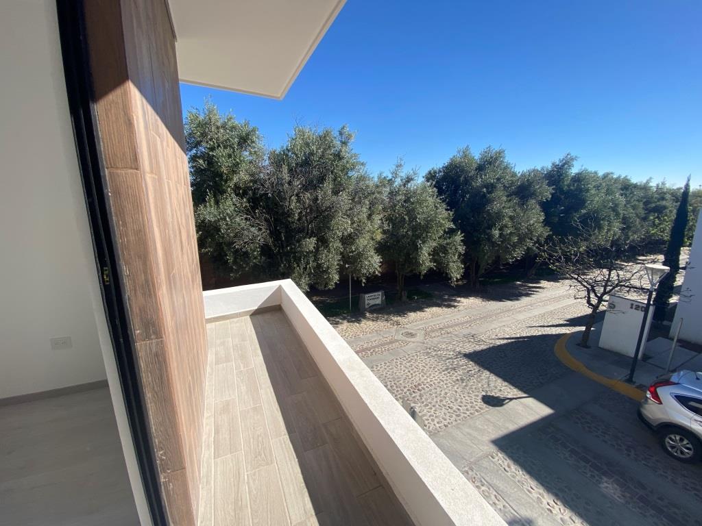 Casa nueva en esquina, excelente proyecto arquitectónico. 