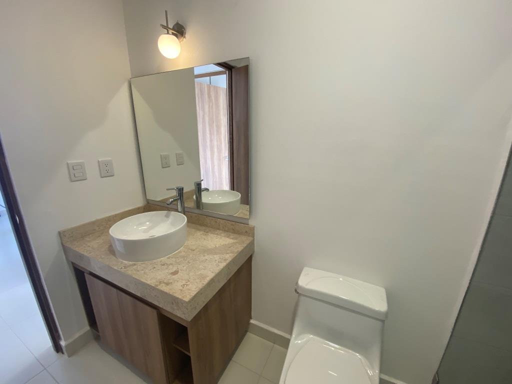 Casa nueva en esquina, excelente proyecto arquitectónico. 