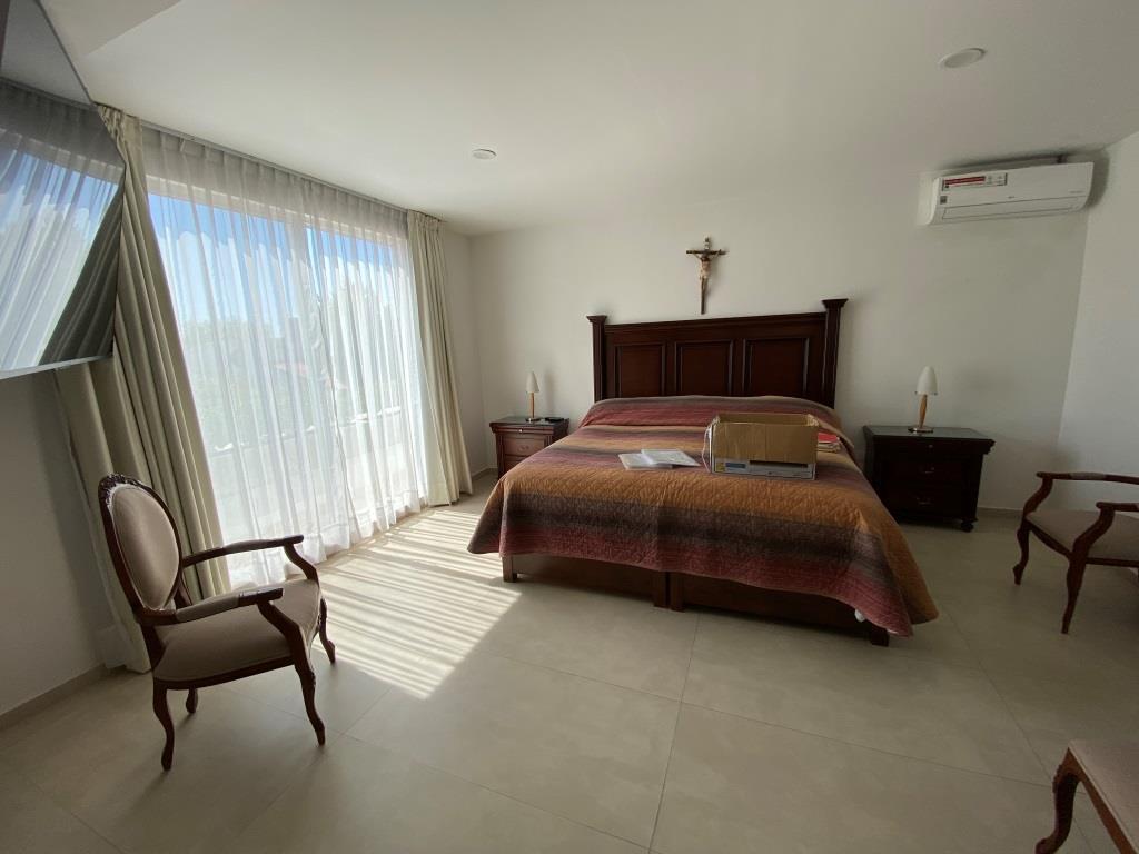 Casa como nueva dentro de exclusiva privada (12 casas)
