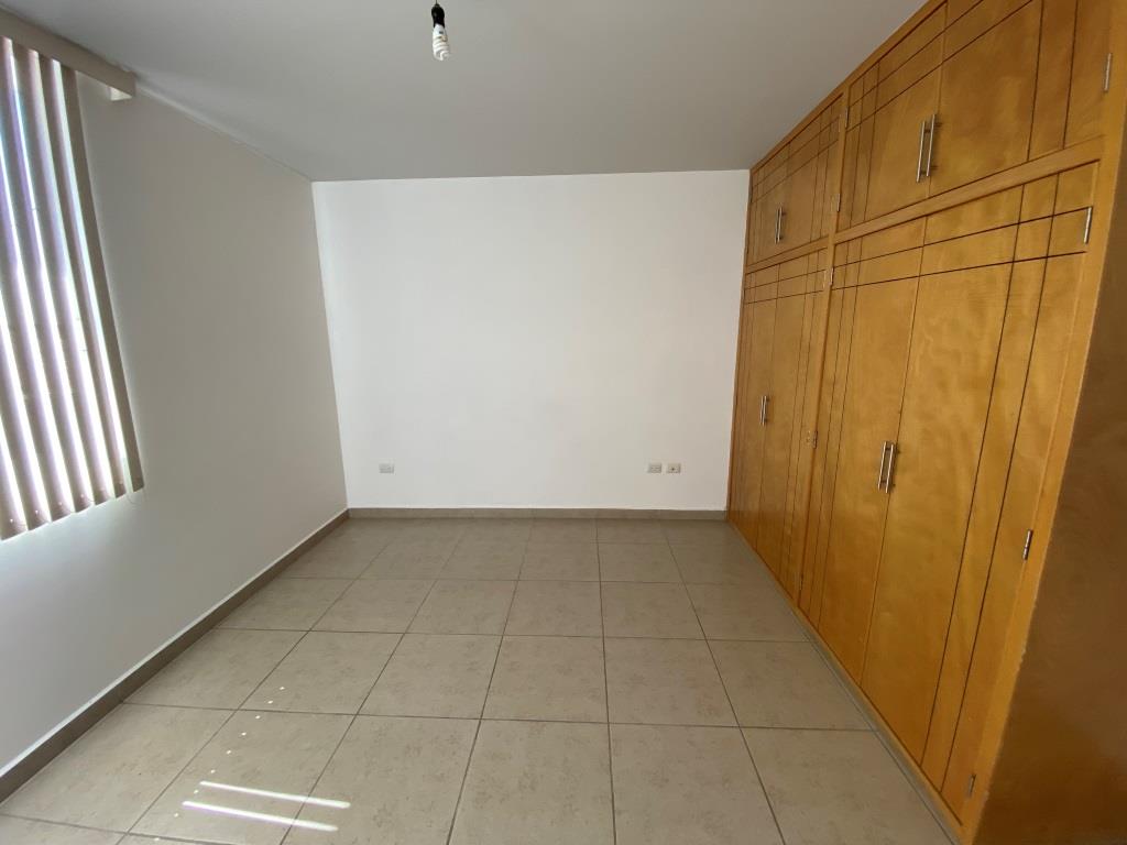 Edificio de departamentos en venta, zona norte.