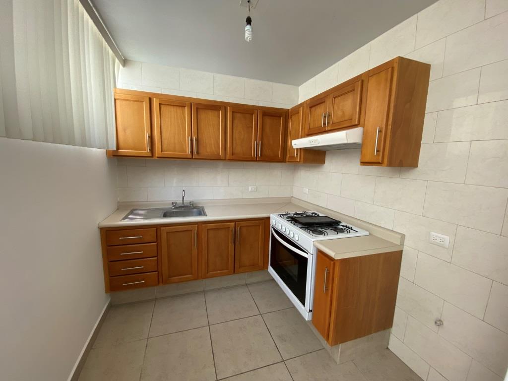 Edificio de departamentos en venta, zona norte.