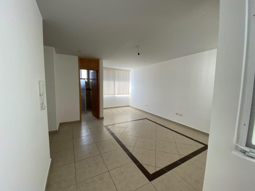 Edificio de departamentos en venta, zona norte.