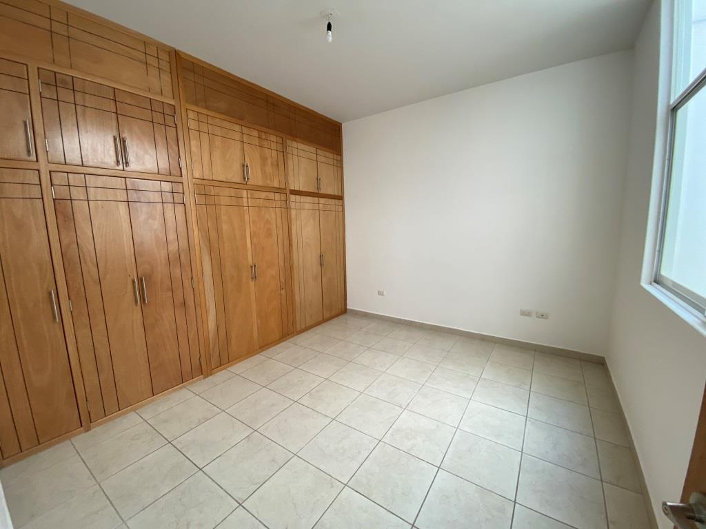 Edificio de departamentos en venta, zona norte.
