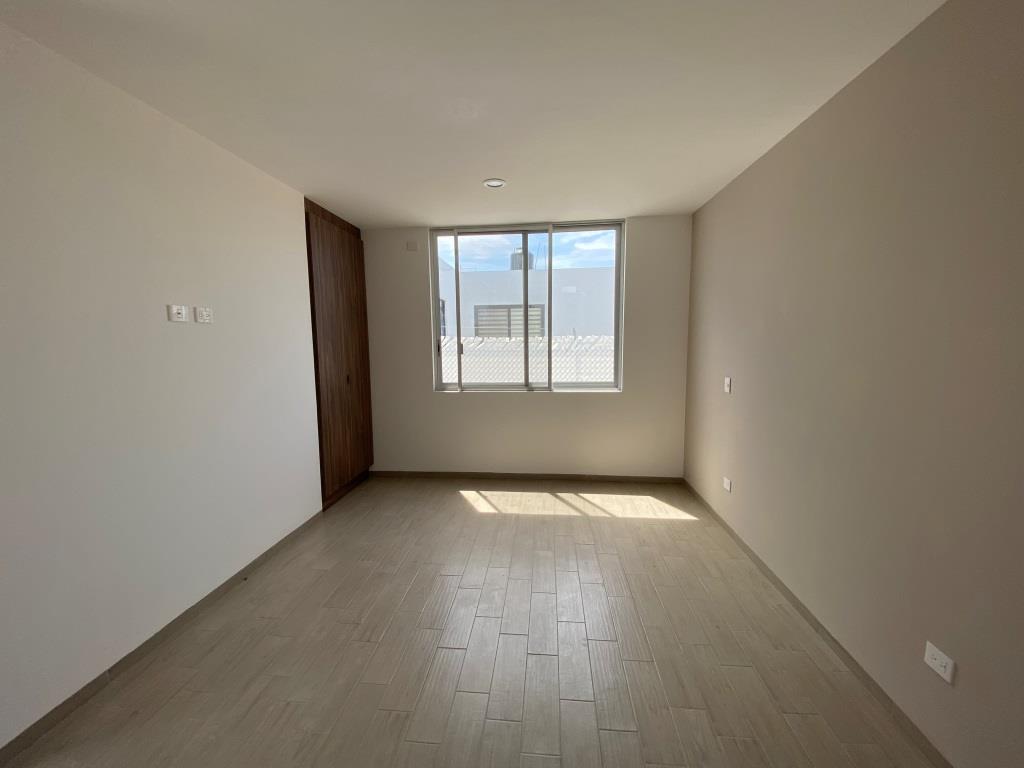 Casa nueva dentro de exclusiva privada (15 casas)