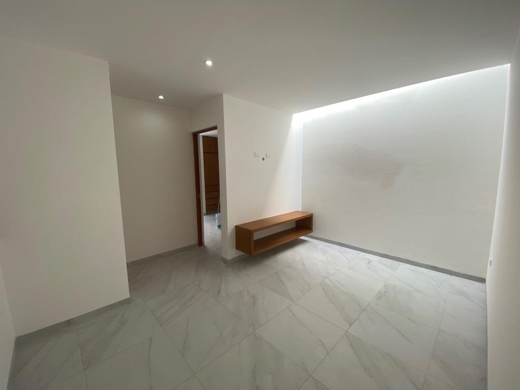 Casa nueva dentro de exclusivo Fracc. Residencial