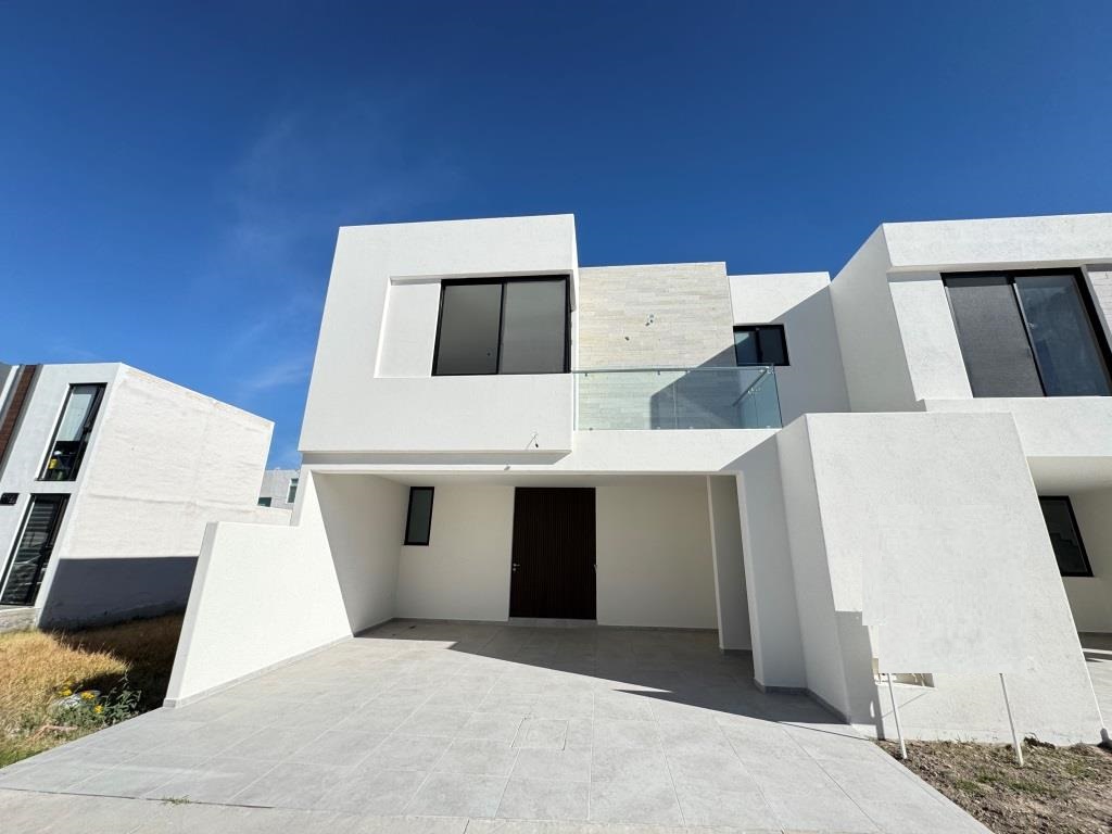 Casa nueva en venta exclusivo desarrollo zona sur
