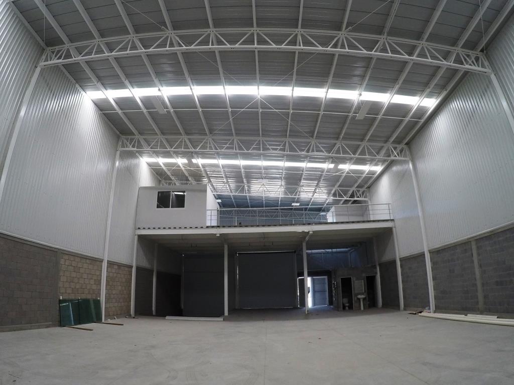 Nave industrial 435m2+mezanine