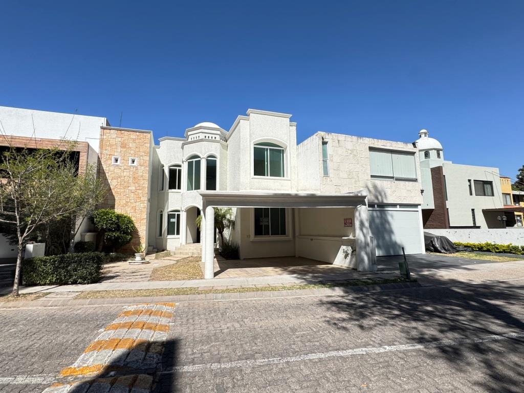 Casa en exclusivo Fracc al norte