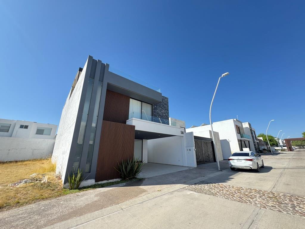 Casa nueva dentro de exclusivo desarrollo