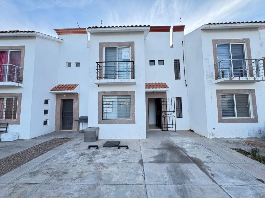 Casa amueblada en condominio, zona sur