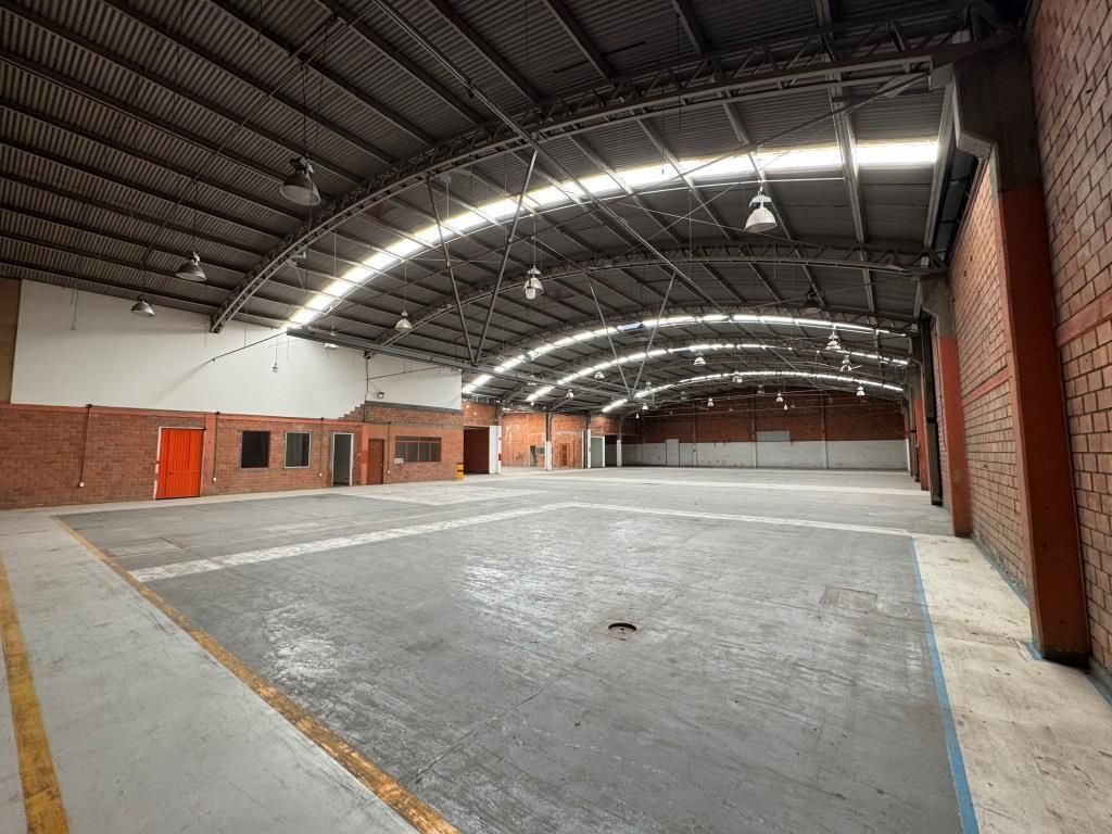 NAVE INDUSTRIAL UBICADA EN UNA DE LAS ZONAS MAS IMPORTANTES DE AGS.