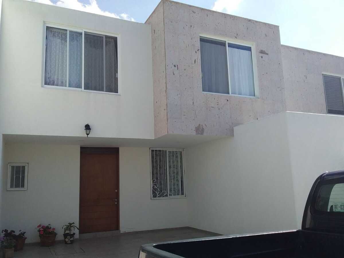 CASA  EN VENTA FRACCIONAMIENTO RINCON I