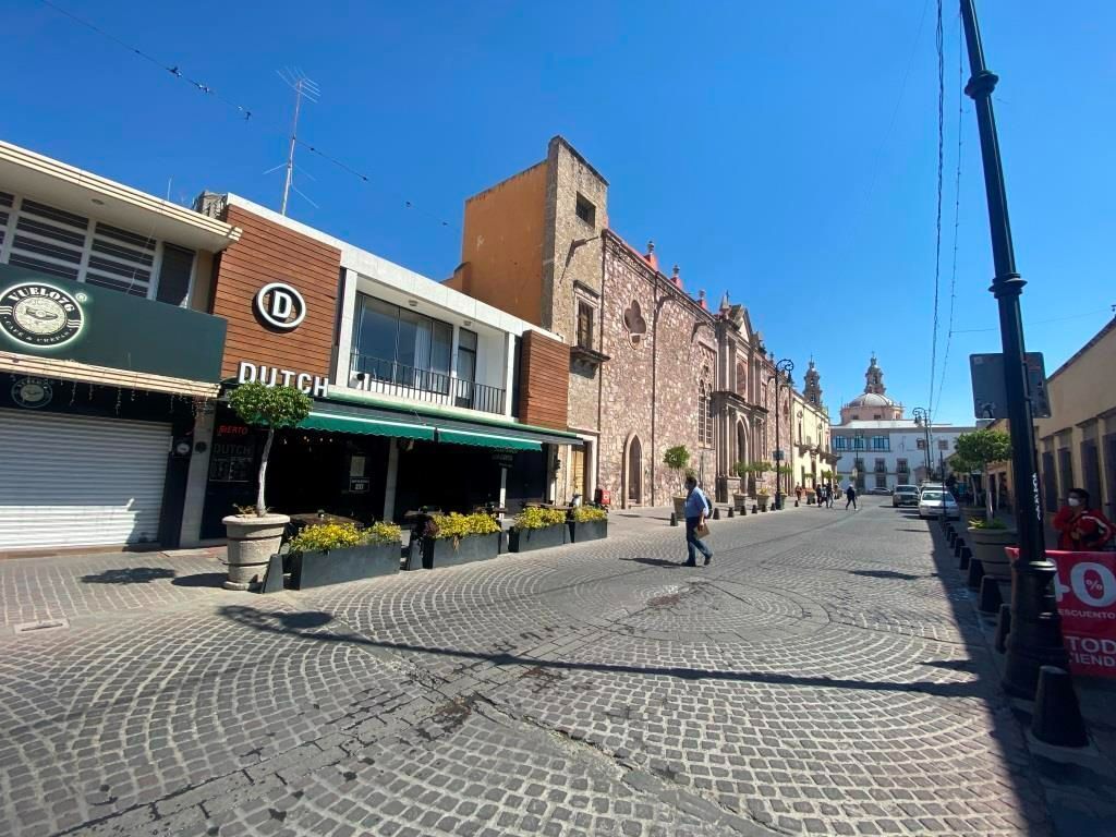 Propiedad comercial zona centro de Ags (Casa, local y bodega) V. Carranza