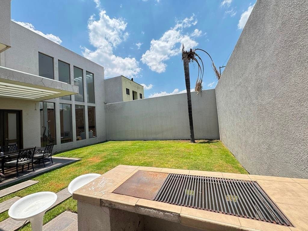 CASA EN VENTA FRACCIONAMIENTO JARDINES DEL CAMPESTRE