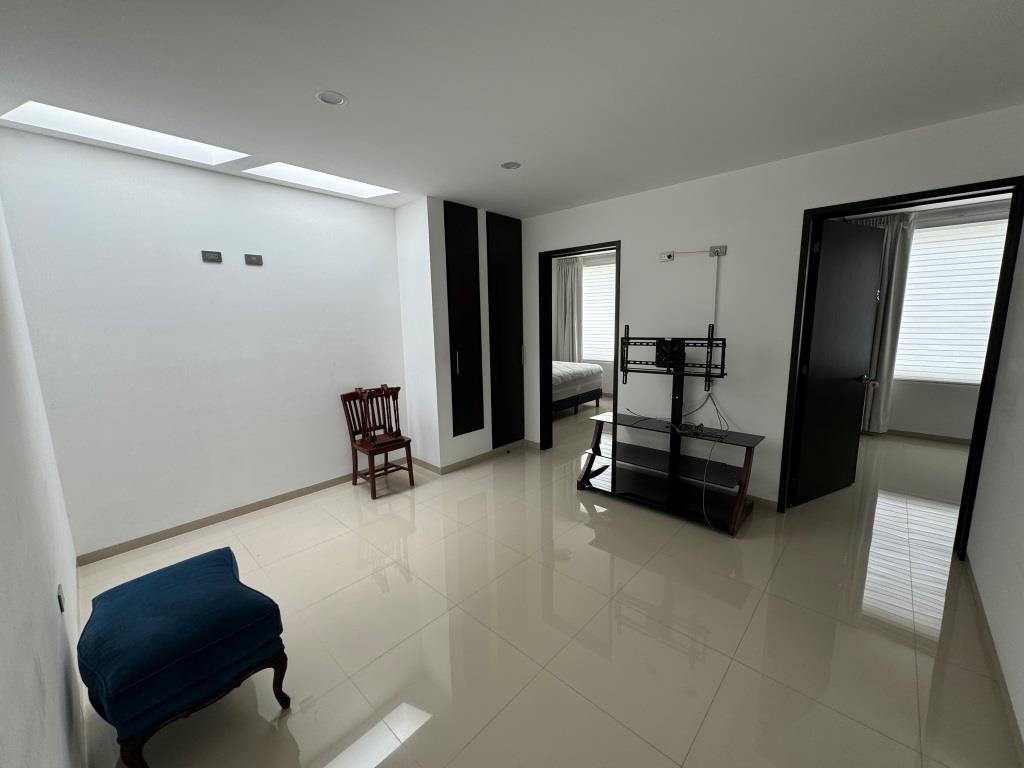 Casa en zona norte, dentro de exclusiva privada.