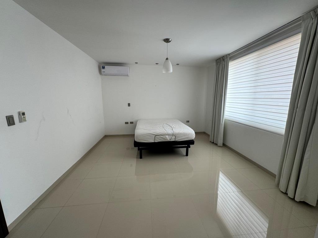 Casa en zona norte, dentro de exclusiva privada.