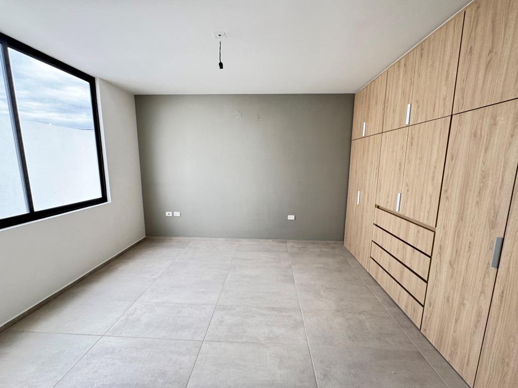 Casa nueva dentro de exclusivo Fracc. Residencial