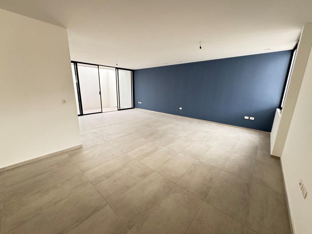 Casa nueva dentro de exclusivo Fracc. Residencial