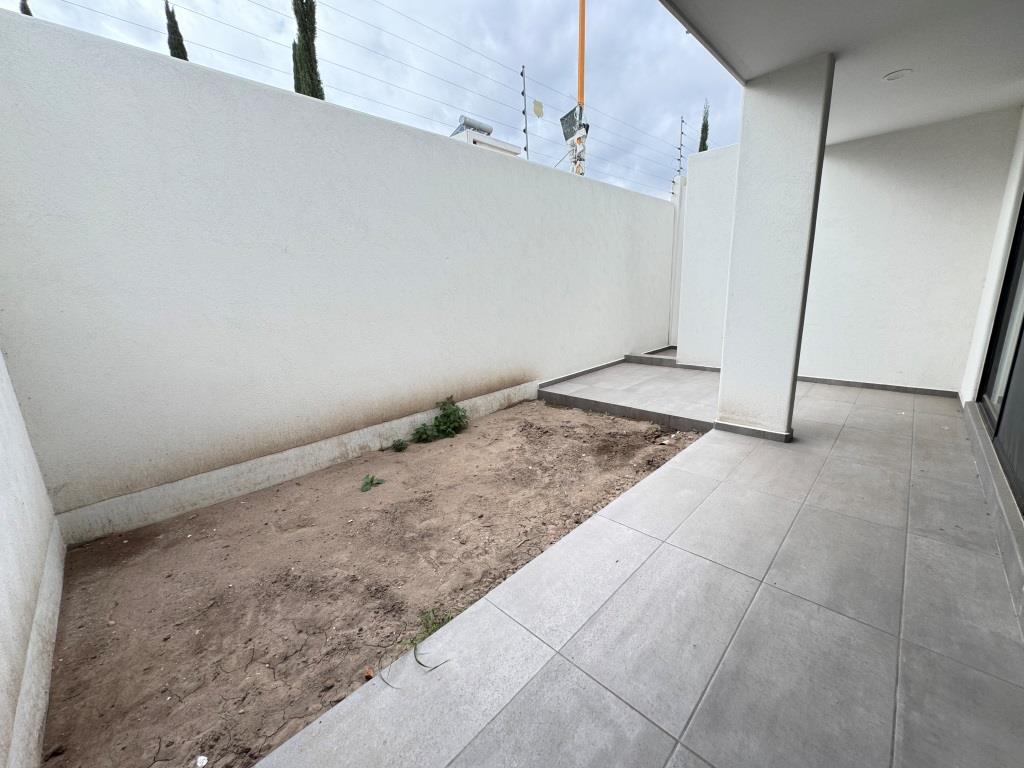 Casa nueva dentro de exclusivo Fracc. Residencial