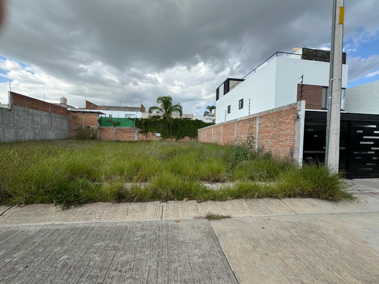 Terreno zona poniente 200m2