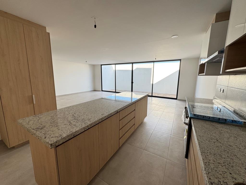 Casa nueva en venta exclusivo desarrollo zona sur