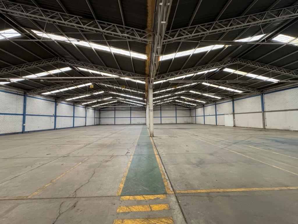 Nave industrial 2500m2 Zona Sur