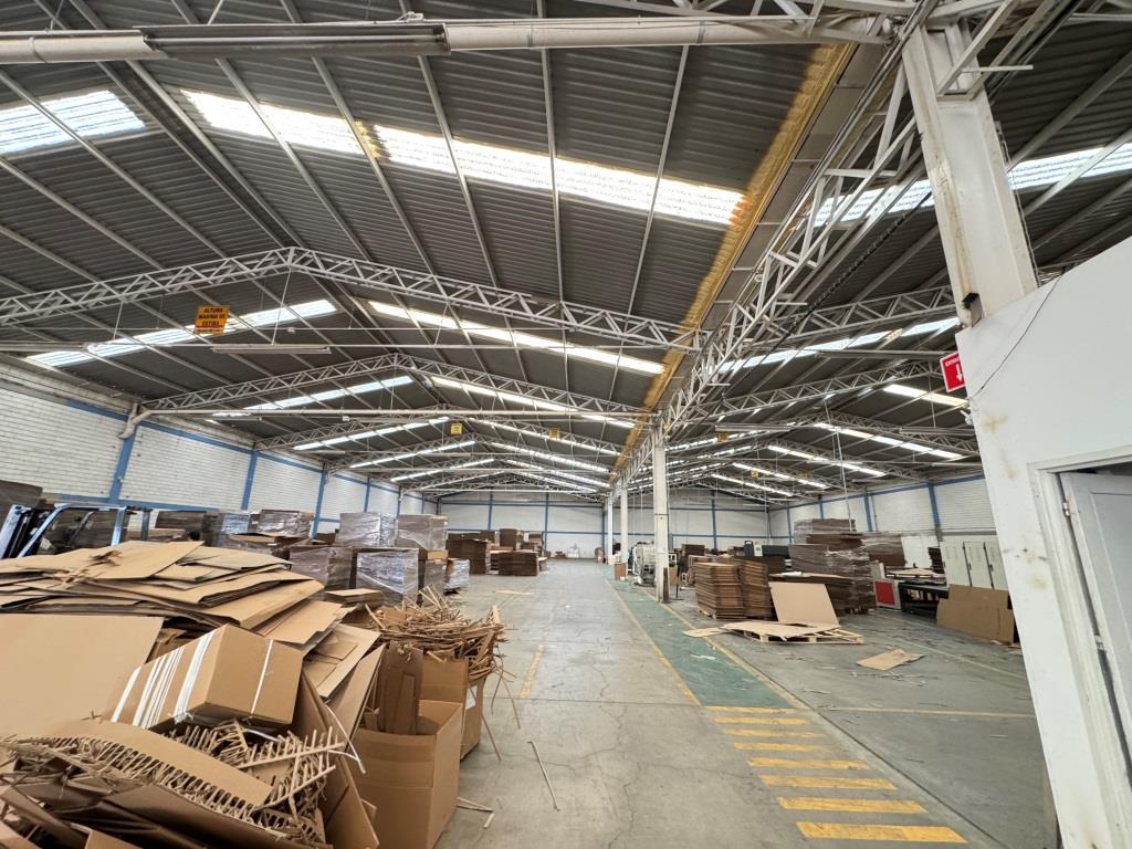 Nave industrial 2500m2 Zona Sur