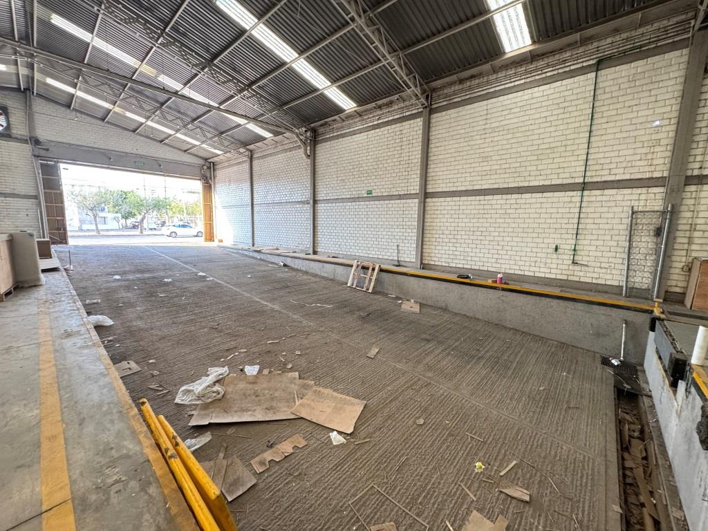 Nave industrial 2500m2 Zona Sur