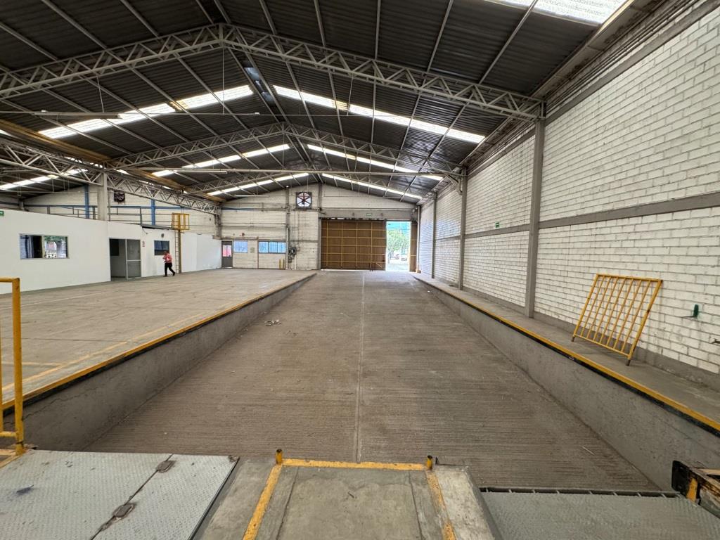 Nave industrial 2500m2 Zona Sur