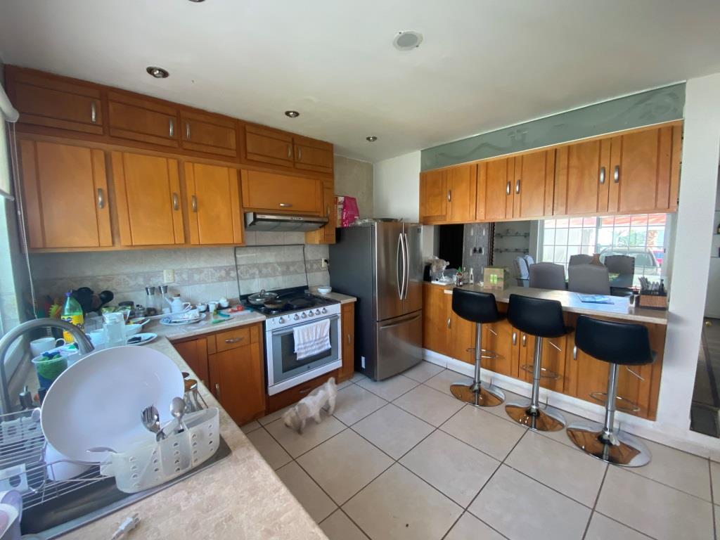CASA DENTRO DE EXCLUSIVO CONDOMINIO (PTE)