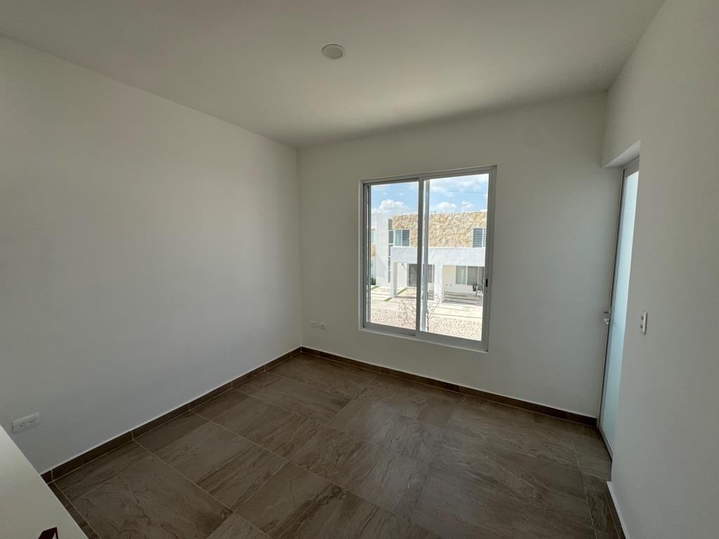 Casa en renta, fracc con casa club