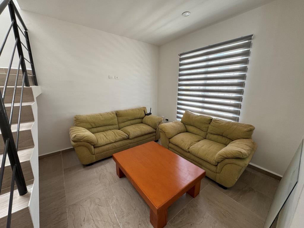 Casa en renta, fracc con casa club
