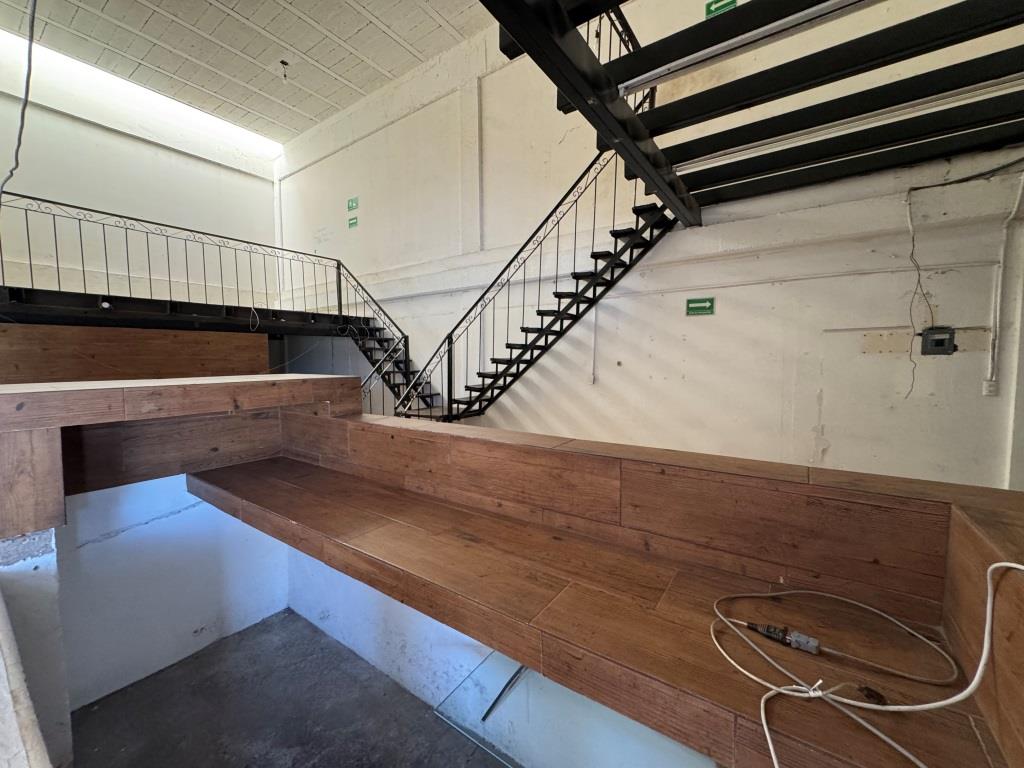 Local comercial 60m2 + 30m2