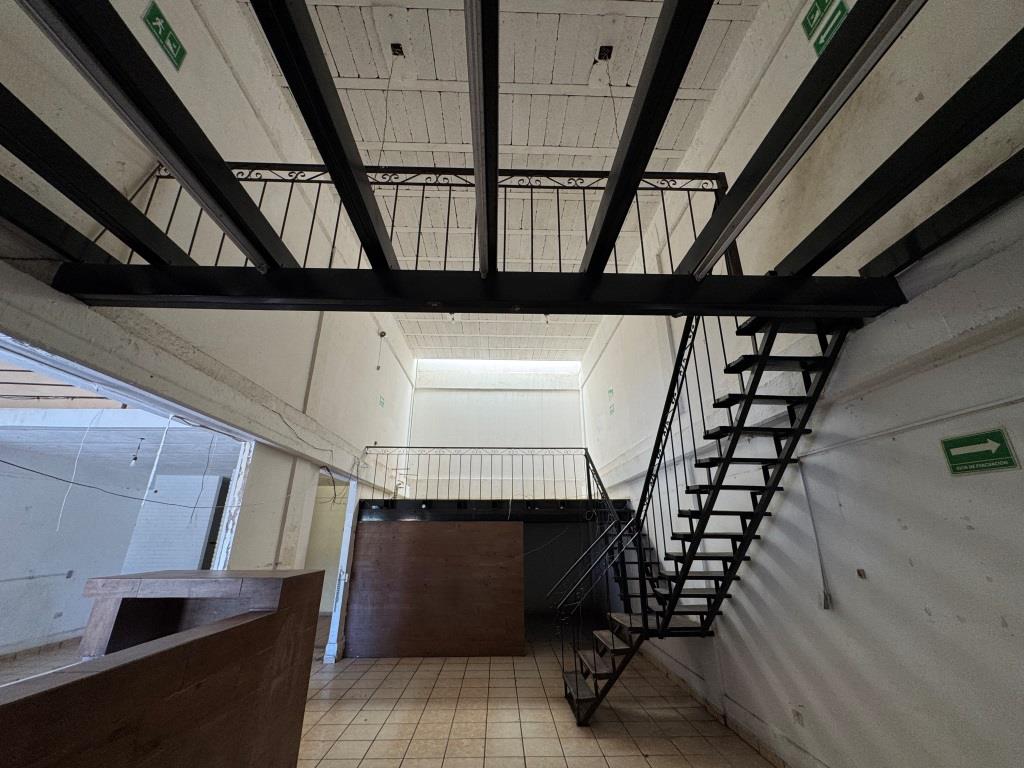 Local comercial 60m2 + 30m2