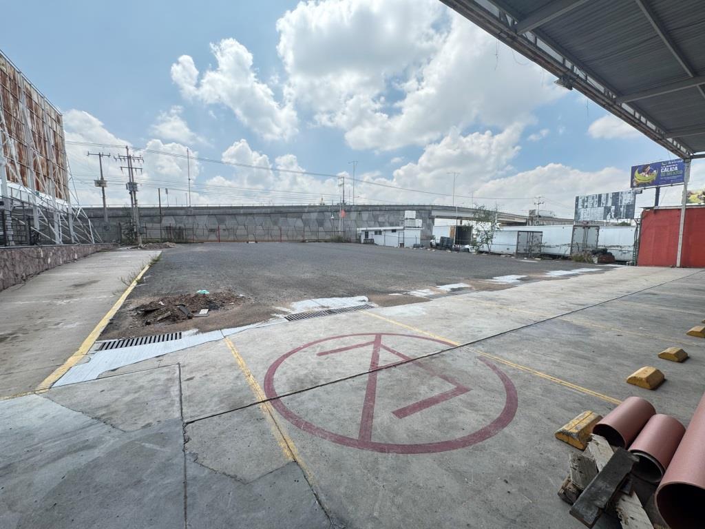 Nave Industrial y Comercial sobre Carretera 45 Norte 4,234 m²