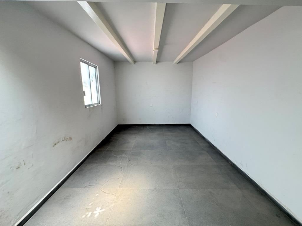 Bodega Comercial con Oficinas en Excelente Ubicación, Circunvalación Norte