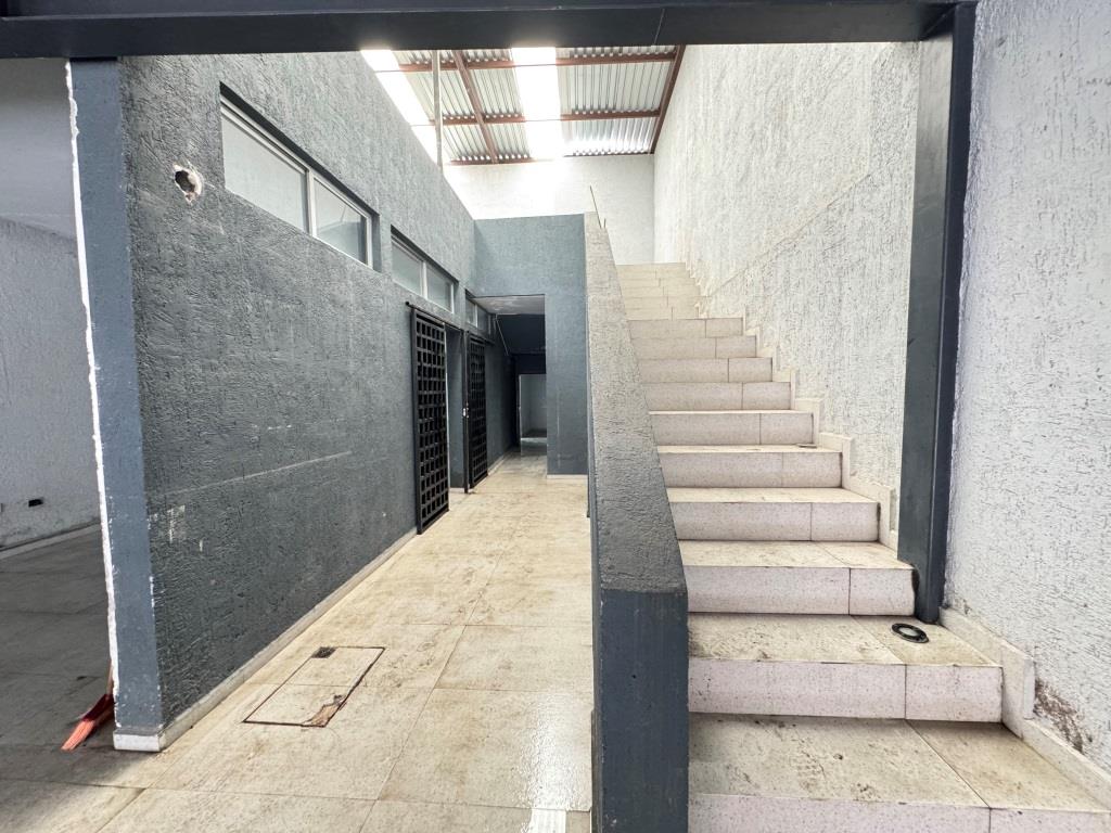 Bodega Comercial con Oficinas en Excelente Ubicación, Circunvalación Norte