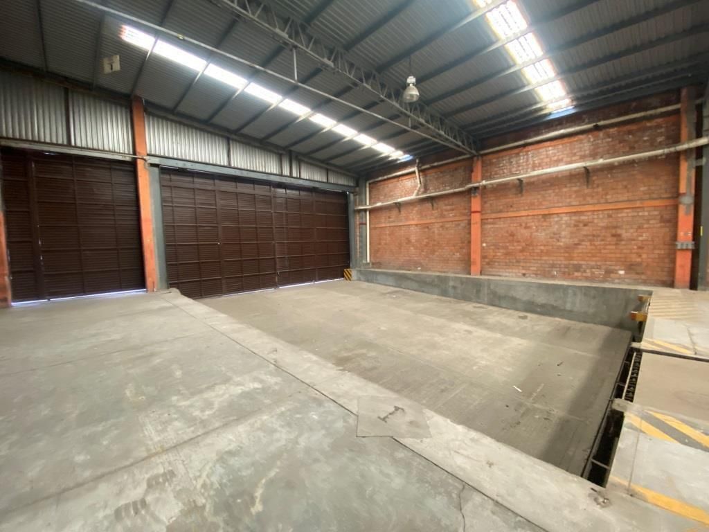 NAVE INDUSTRIAL EN VENTA AL SUR DE LA CIUDAD