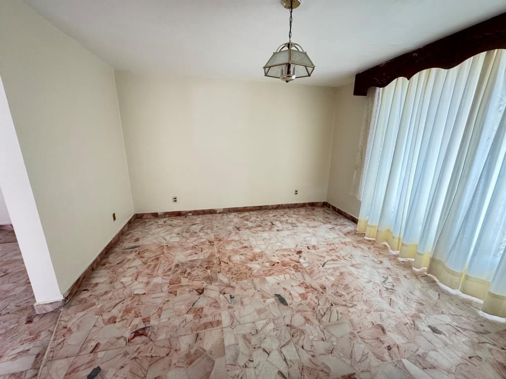 CASA EN VENTA EN FRACCIONAMIENTO DEL VALLE I SECC.
